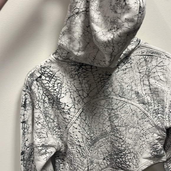Lululemon All  Yours Cropped Hoodie in Thread Dye White Black - Picture 6 of 11